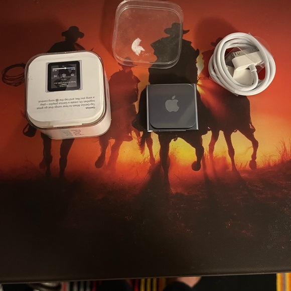 Apple iPod Nano 6th Generation 8gb - Chrome